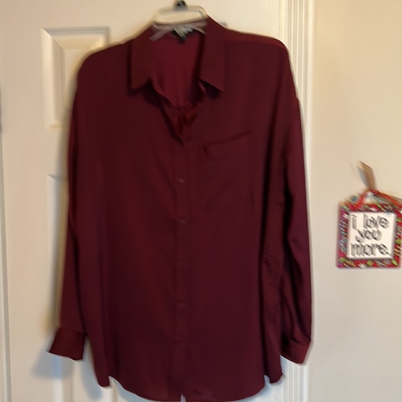 Button down blouse - Picture 3 of 3